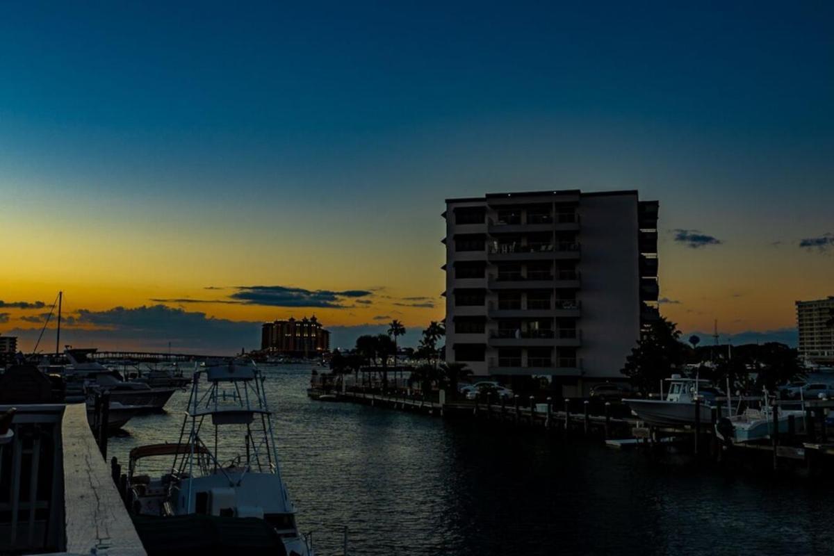 Canal Place 6 Harbor Views With Access To Boat Slip Destin Exterior photo